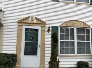 51 Colleen Ct, Kendall Park, NJ 08824