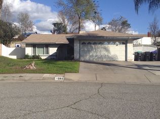 1895 N Dundee Ave, Highland, CA 92346