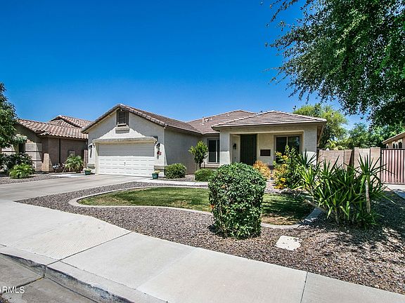 2nd image of 4272 E Torrey Pines Ln