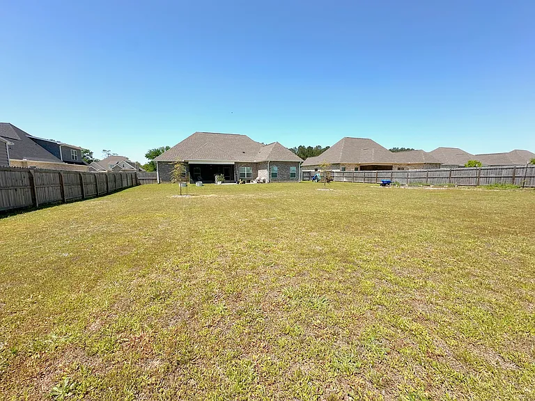 410 Stonegate Trl — Photo 27