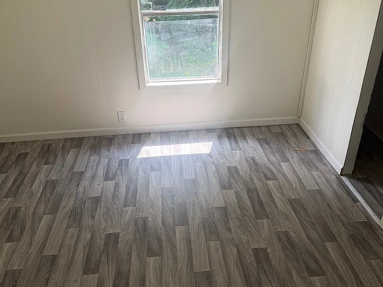 301 Watkins St — Photo 9