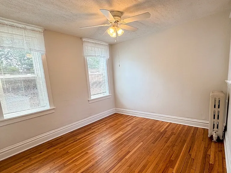3850-3852 De Tonty St #3850A — Photo 8