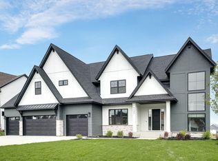 16940 46th Ave N, Plymouth, MN 55446