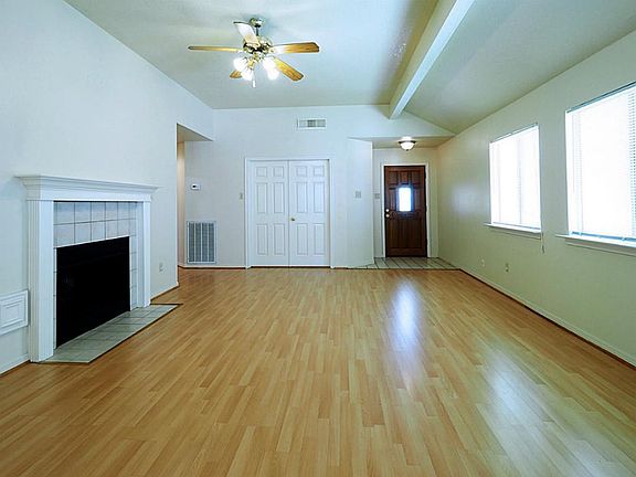 5th image of 8118 Catalpa St