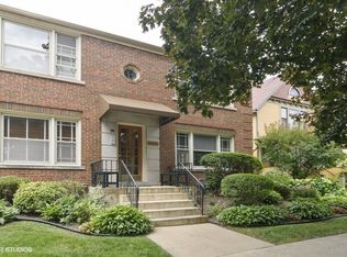 1038 Superior St APT 1E, Oak Park, IL