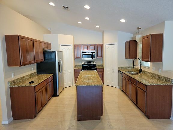 2nd image of 4783 Ashley Lake Cir