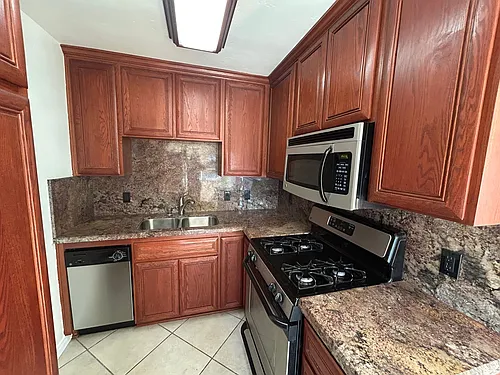 Updated Cottage in Banker's Hill Photo 1