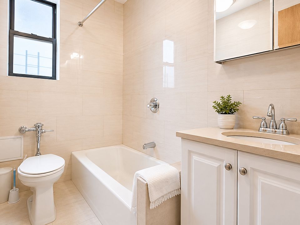 1st image of 700 Fort Washington Ave APT 4F
