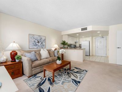 1314 Kalakaua Ave APT 406, Honolulu, HI, 96826