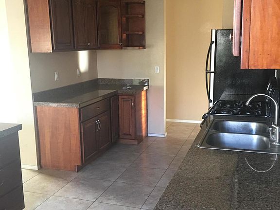 3rd image of 2720 W Camino De La Caterva
