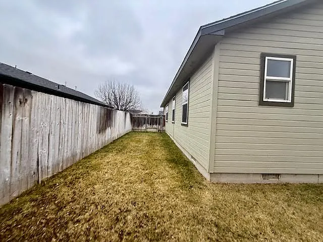 1332 NE Brenda Dr — Photo 7