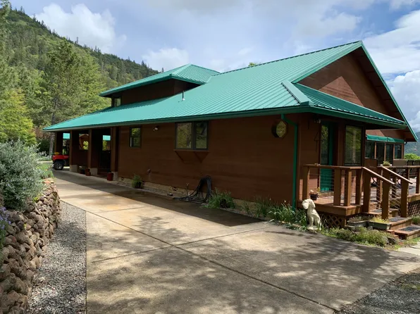 2730 Birdseye Creek Rd, Gold Hill, OR 97525