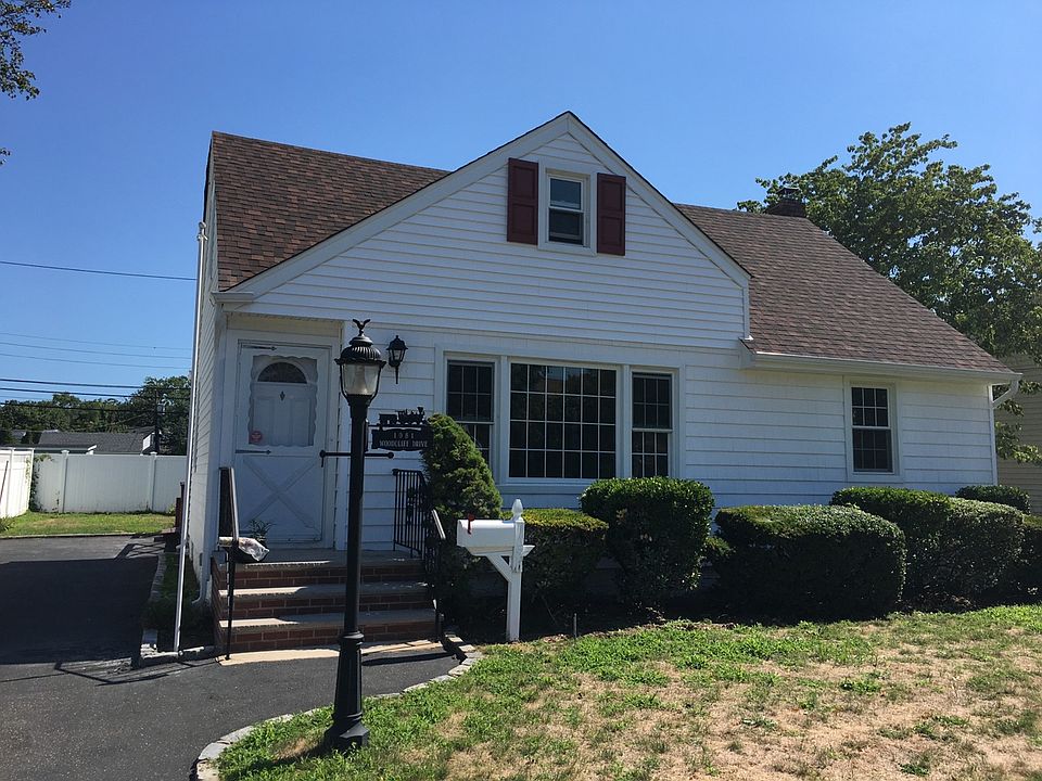 1st image of 1081 Woodcliff Dr #0