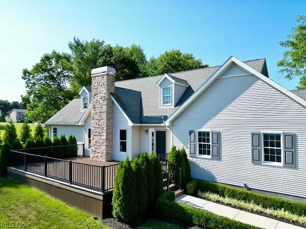 37 Fieldstone, Youngstown, OH 44514