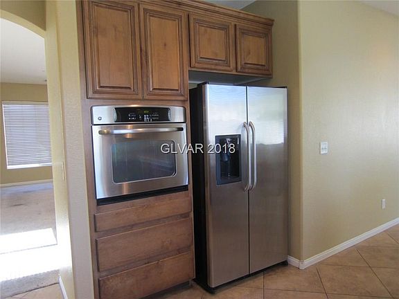 4th image of 1712 Victoria Terrace Ave