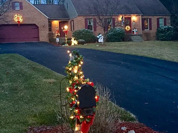 2nd image of 602 N Highland Dr