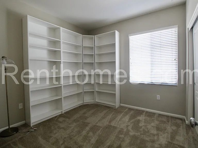 314 Borden Rd — Photo 7