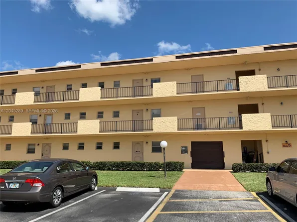 201 Berkley Rd APT 204, Hollywood, FL 33024