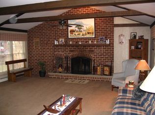 1522 Oak Dr, Macungie, PA 18062