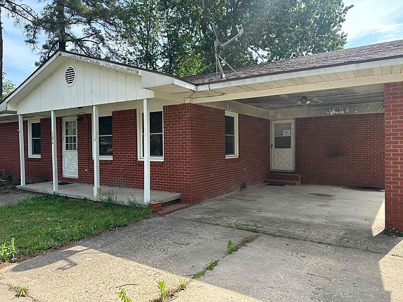 2nd image of 106 N Stephan Ln