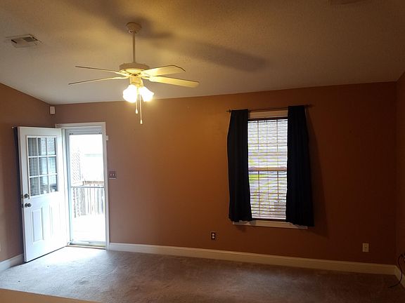 5th image of 910 Greensboro Way