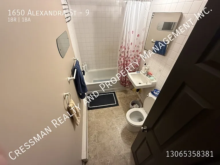 1650 Alexandra St #9 — Photo 4