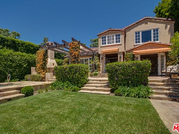 4th image of 9936 Toluca Lake Ave