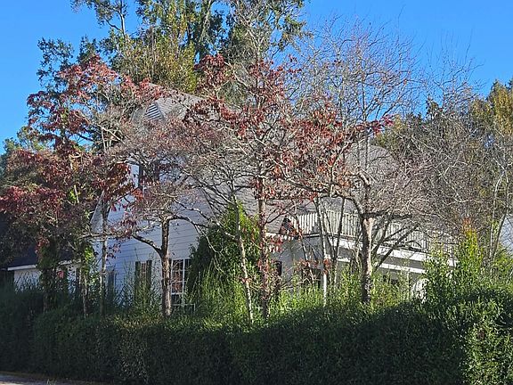 3rd image of 705 Rountree St