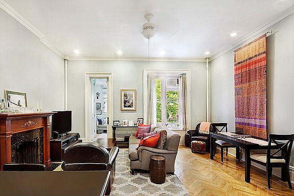 1st image of 155 W 78th St APT 2