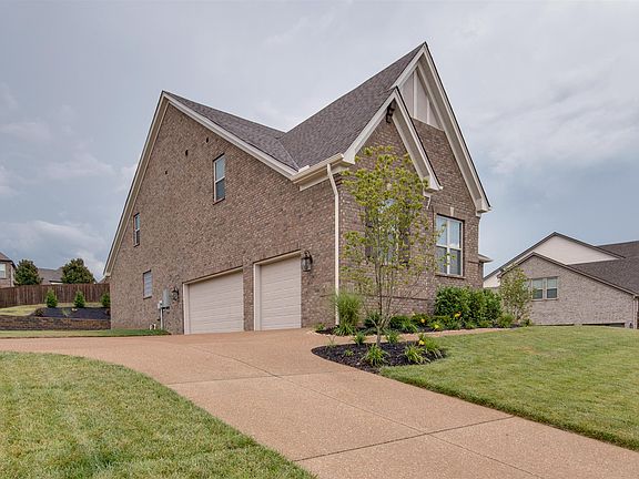 3rd image of 559 Great Angelica Way
