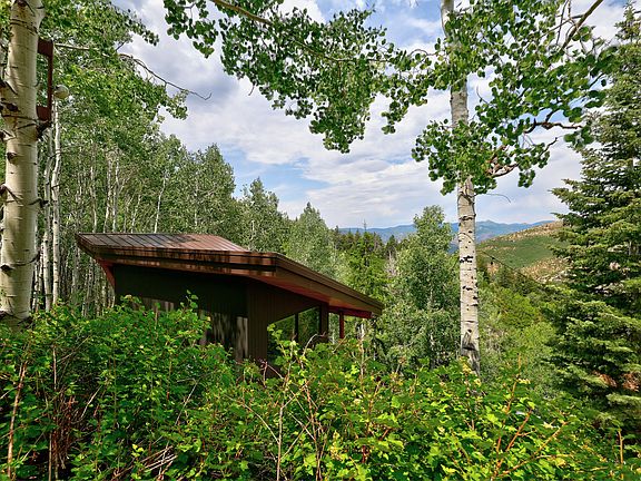 2nd image of 2214 S Aspen Rd #424