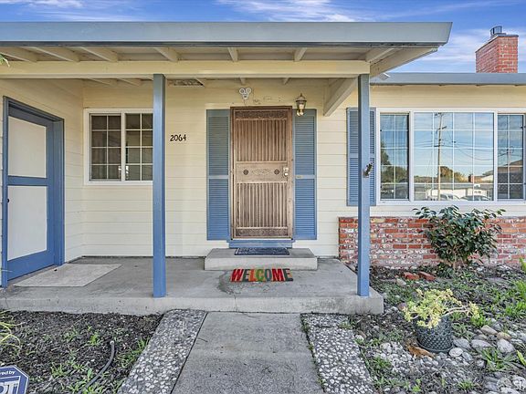 4th image of 2064 Murphy Dr