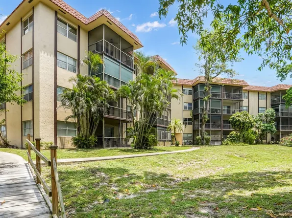 6201 N Falls Cir Drive #109, Lauderhill, FL 33319