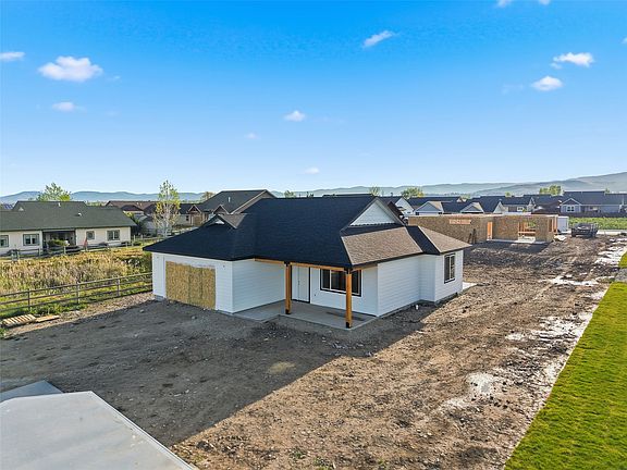 3rd image of 3576 Cimarron Ln