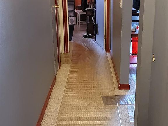 2nd image of 4904 Chalet Dr #611