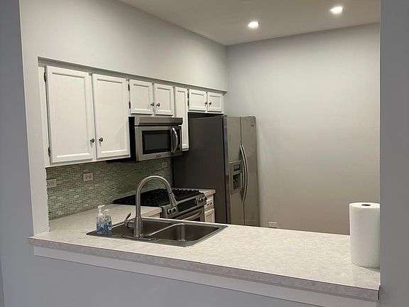 4th image of 265 Camel Bend Ct
