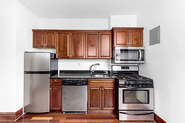 Rented by Compass | media 6