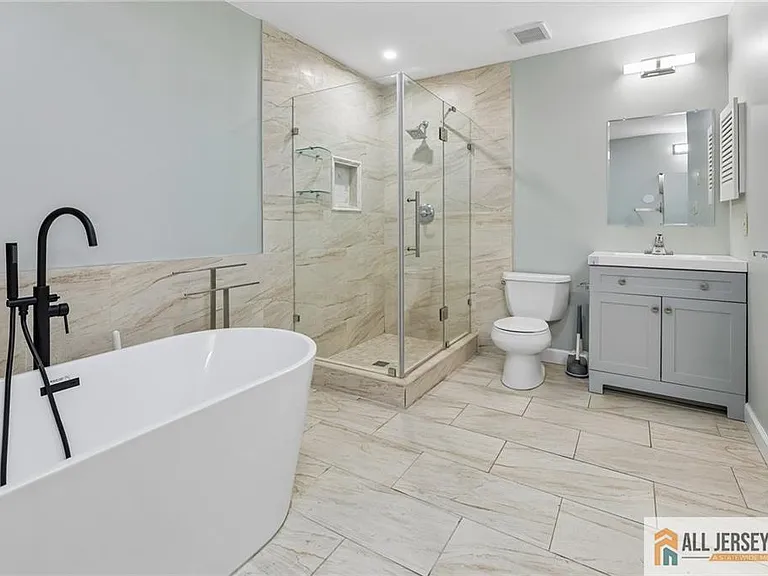 624 Brickhouse Rd — Photo 34