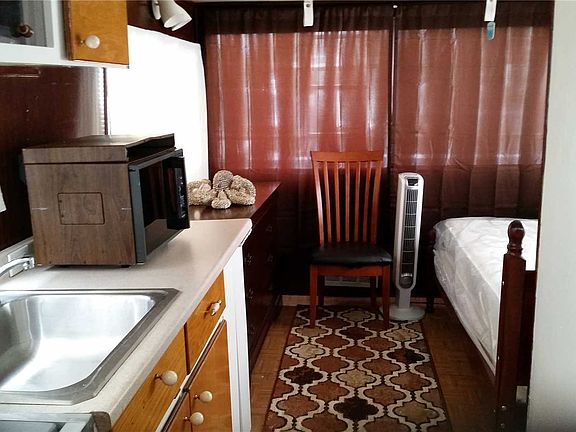 5th image of 16345 Crossbay Blvd #4