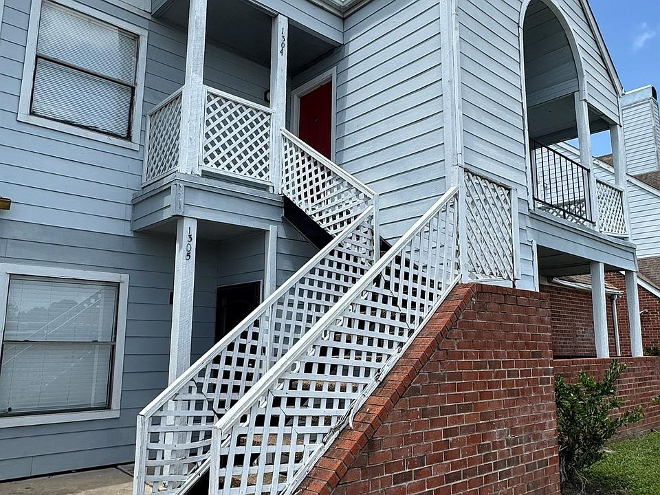 1st image of 14550 Fonmeadow Dr APT 1304
