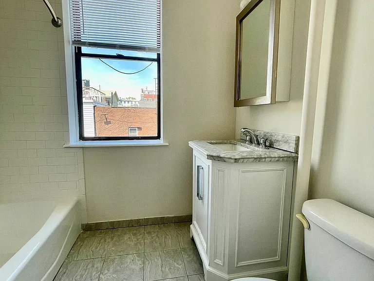 205 Luquer St #3L — Photo 11