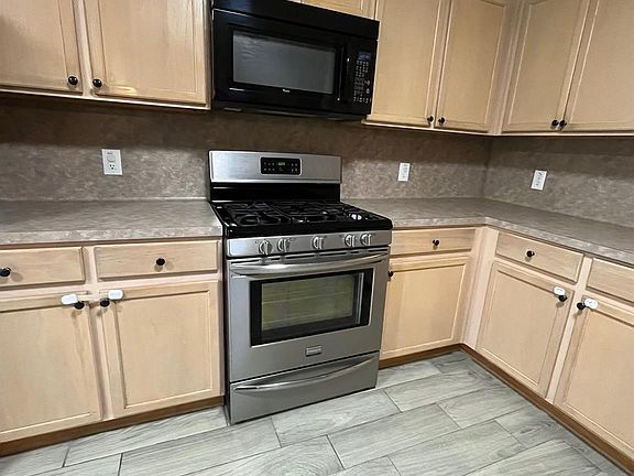 3rd image of 21119 Brae Point Ct