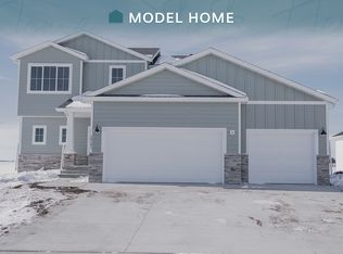10141 Concord Dr, Horace, ND 58047