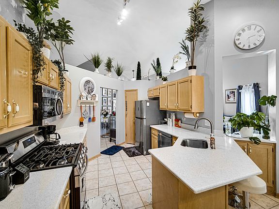 3rd image of 18326 Pond View Ct