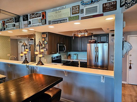4th image of 110 Gulf Shore Dr Unit 126