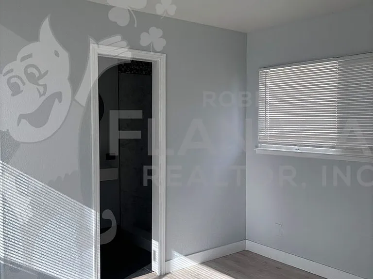 2340 Circle Dr — Photo 10