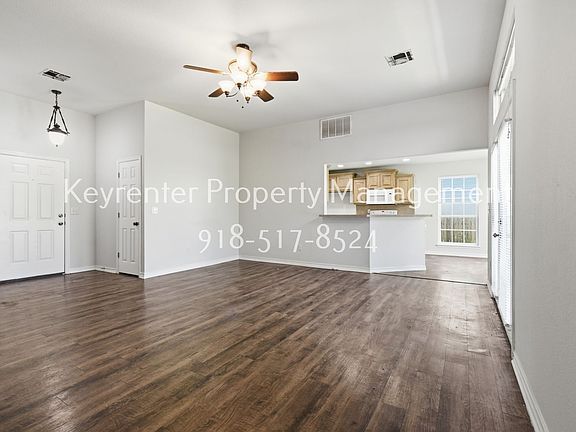 5th image of 25620 Briar Dr