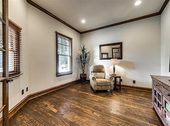 4th image of 1729 Hackett Creek Dr