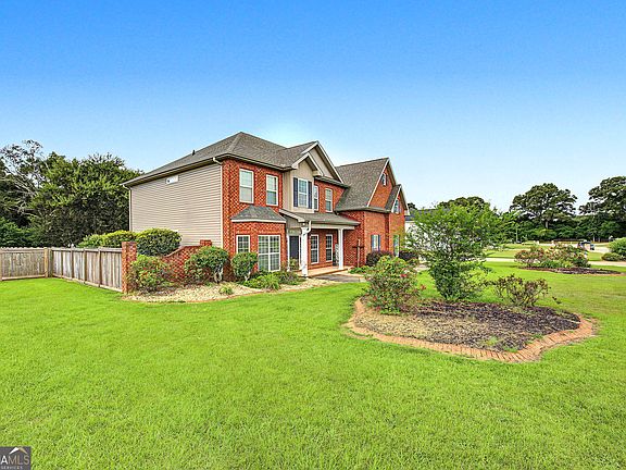 3rd image of 151 Liberty Ct