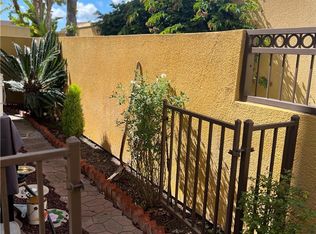 25712 Le Parc UNIT 19, Lake Forest, CA 92630